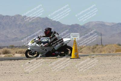 media/Apr-20-2025-CVMA (Sun) [[39090e8767]]/Race 11-500-350 Supersport (Holeshot)/